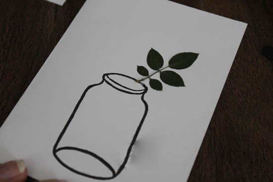 自制母親節(jié)壓花卡片 用干花做賀卡的方法圖解 - www.shouyihuo.com